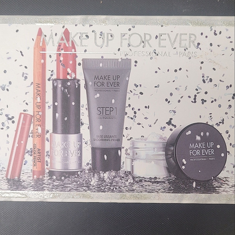 NWOT Makeup Forever Essential Wonders professional kit